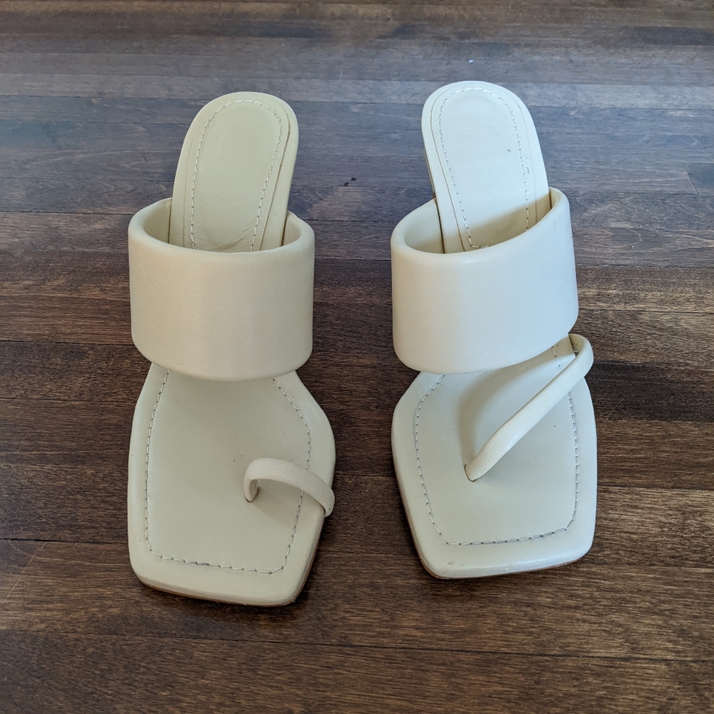 Zara gelled sandals